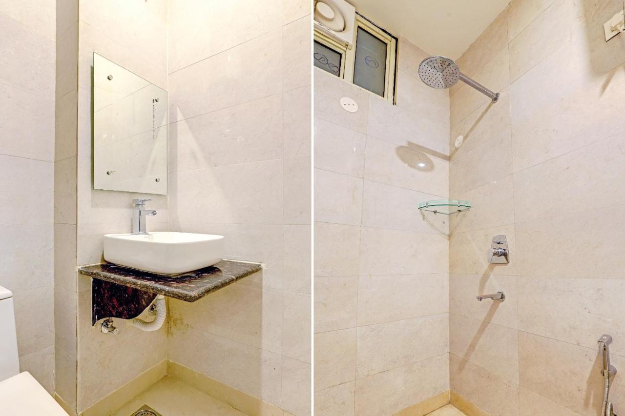 Collection O Hotel Aditya Palace Near Leisure Valley Park Gurgaon Bagian luar foto