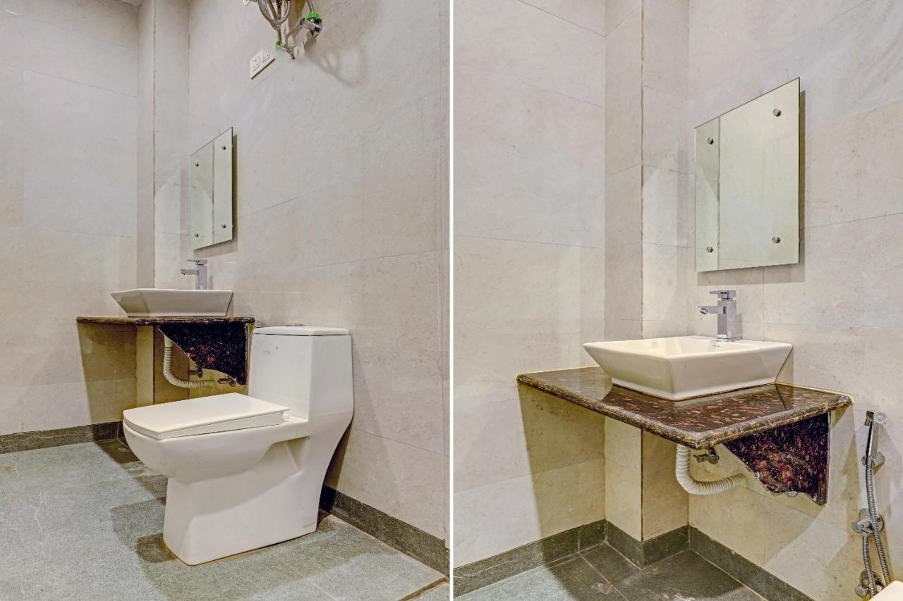 Collection O Hotel Aditya Palace Near Leisure Valley Park Gurgaon Bagian luar foto