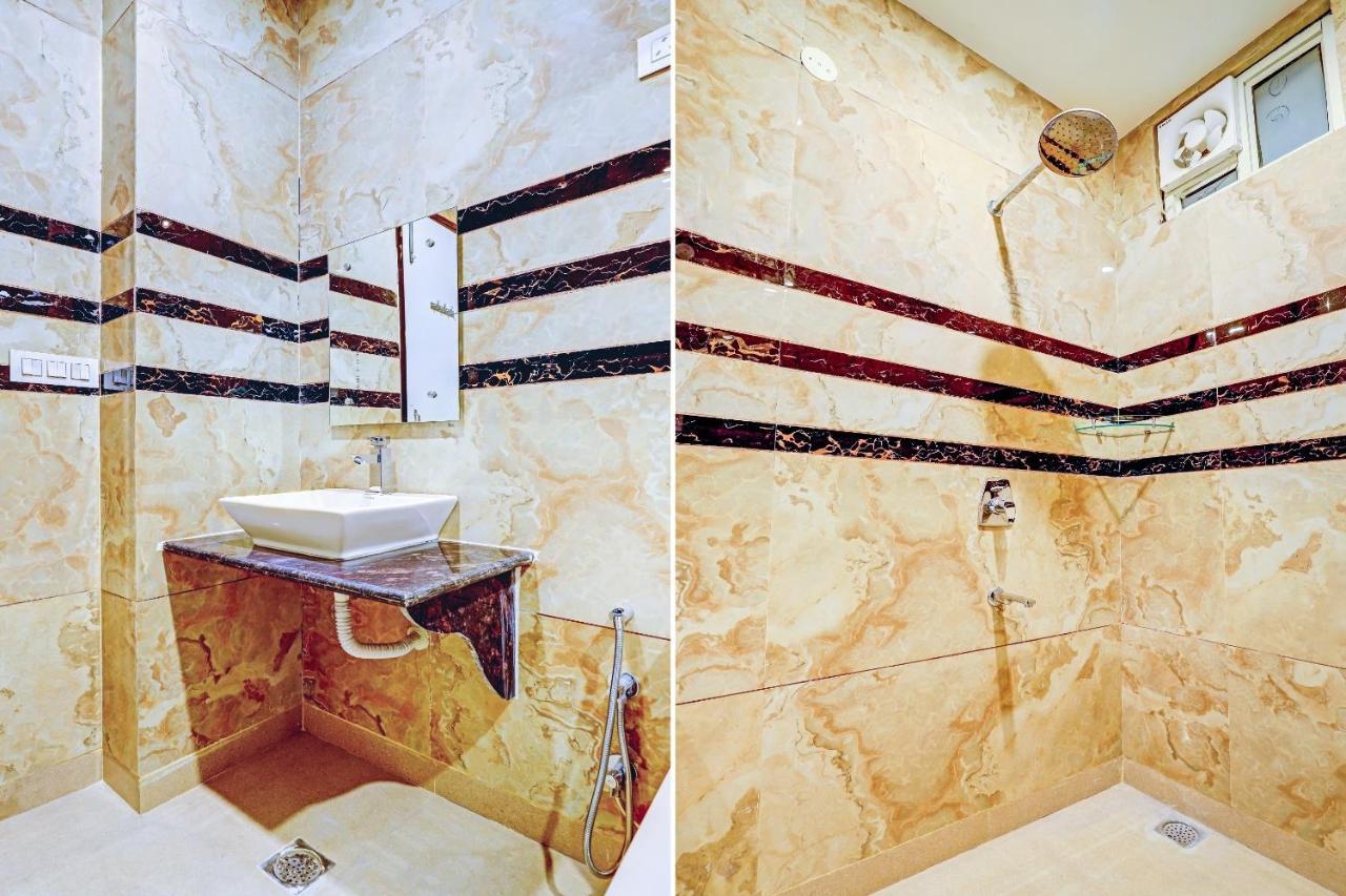 Collection O Hotel Aditya Palace Near Leisure Valley Park Gurgaon Bagian luar foto